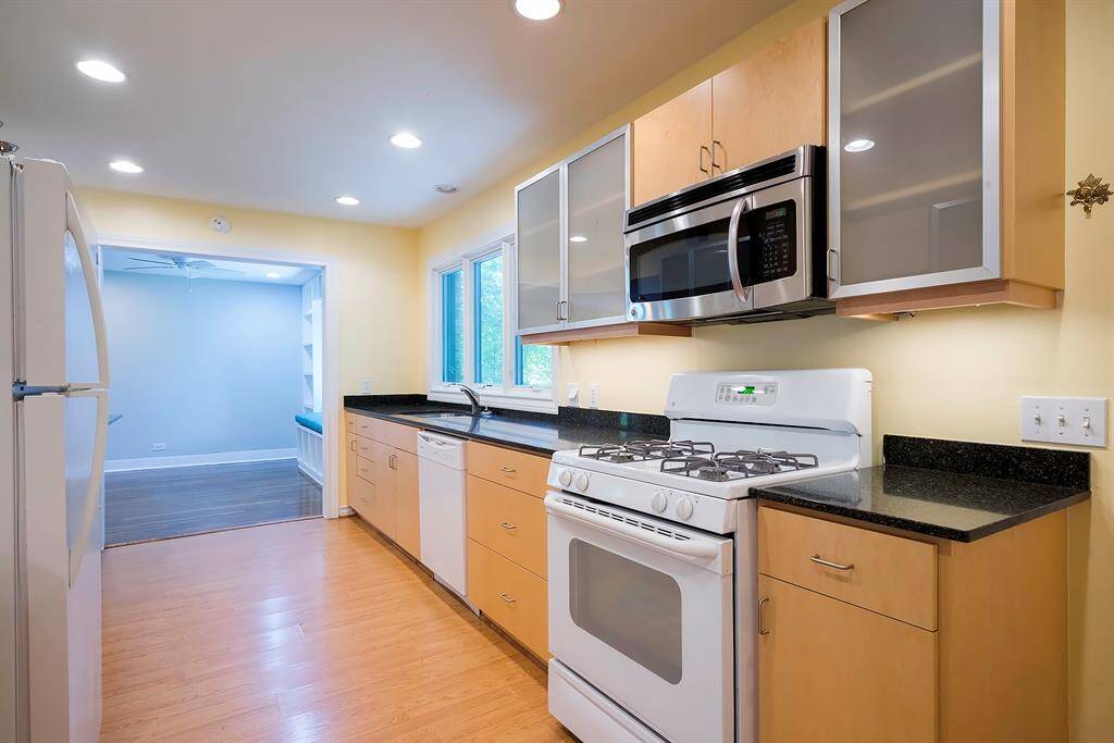 First floor duplex, custom European cabinetry