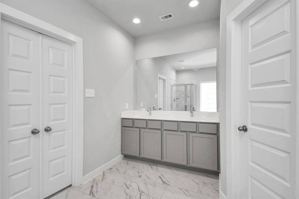 Sample photo of completed home with similar floor plan. Actual colors and selections may vary.