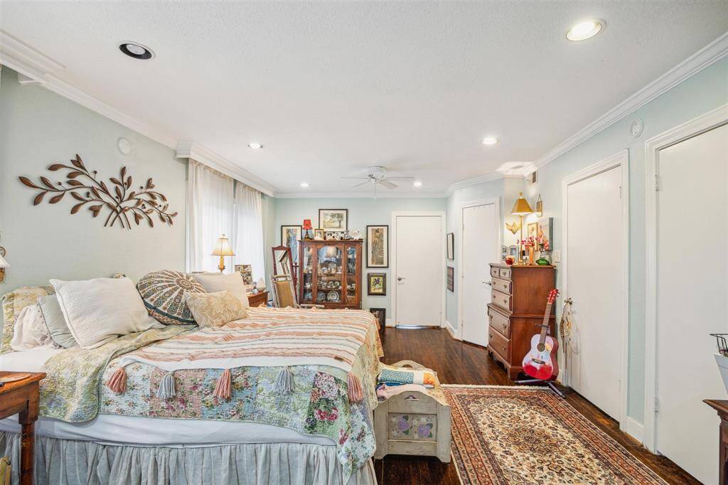 First floor furnished bedroom