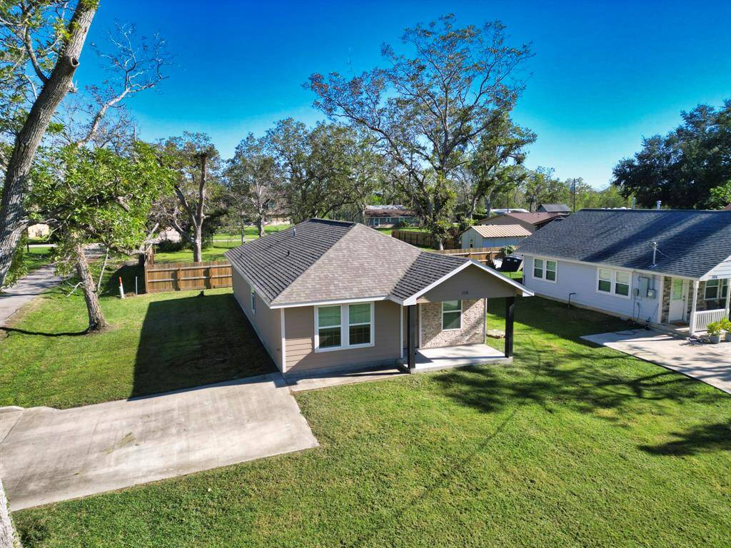 Perfect corner lot