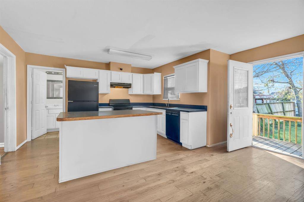 This is the kitchen in the front property. Lots of Cabinets & Counter Space. 3710 Dennis St., Houston, TX 77004
