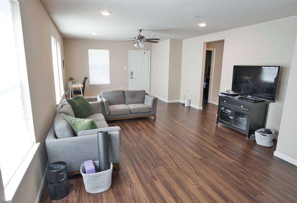 Luxury vinyl flooring