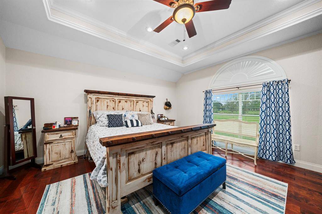 Primary suite