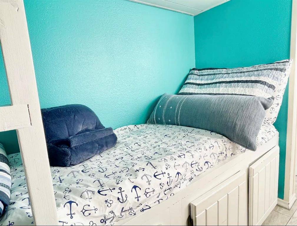 Cozy bunk nook!