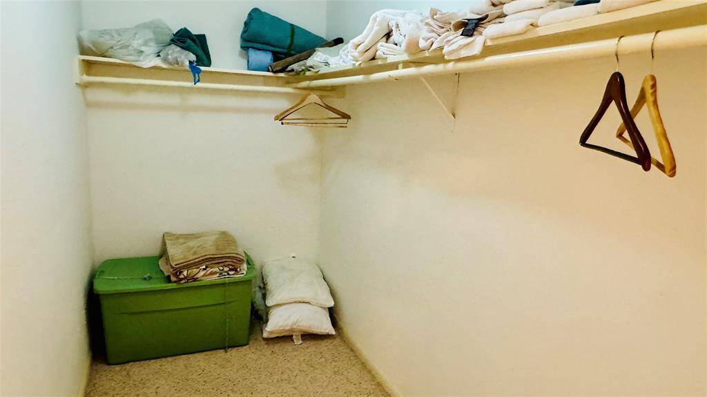 Walk-in closet