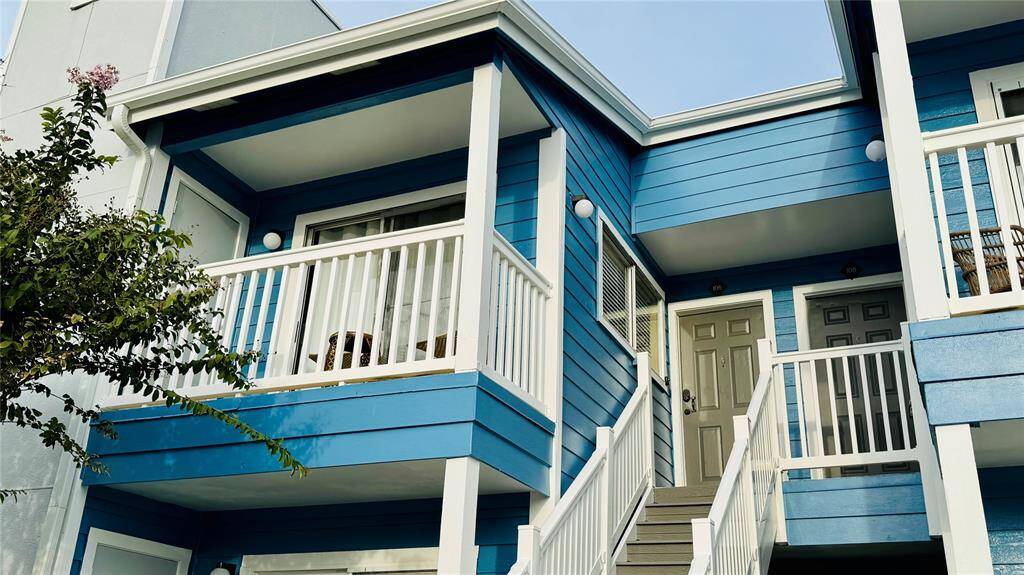 Palms at Cove View Unit 106