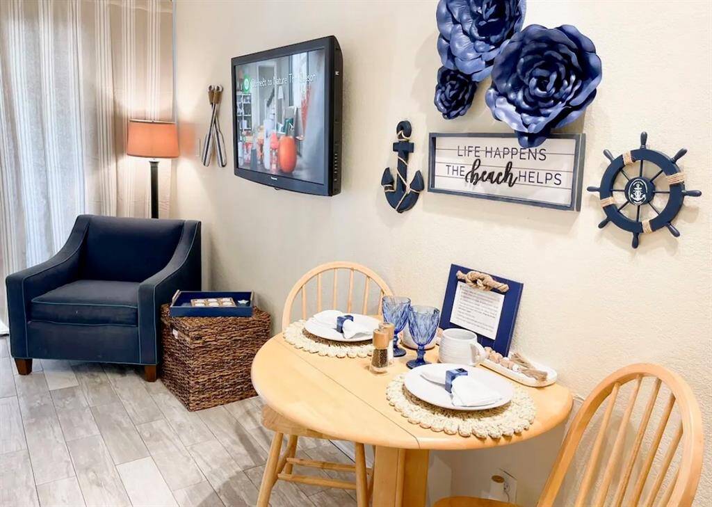 All of the adorable decor and furnishings are included!