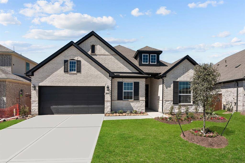 Welcome to The Omaha by David Weekley Homes. Move-In-Ready Now!