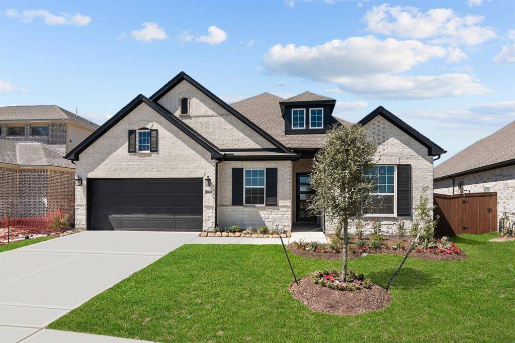 Welcome to The Omaha by David Weekley Homes. Move-In-Ready Now!