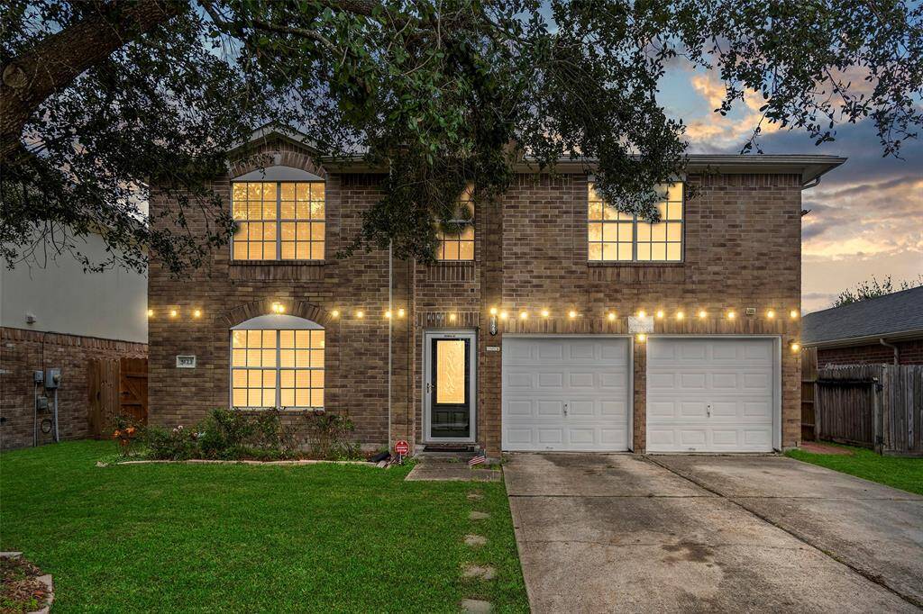 Gorgeous Home On Cinnamon Glen Drive
