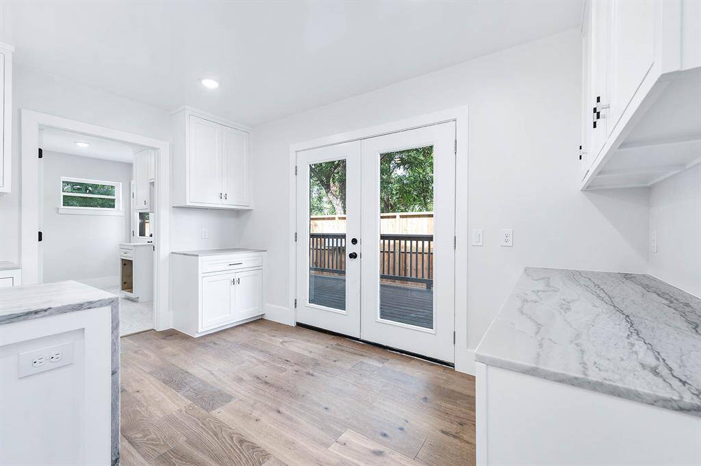 Access to back patio