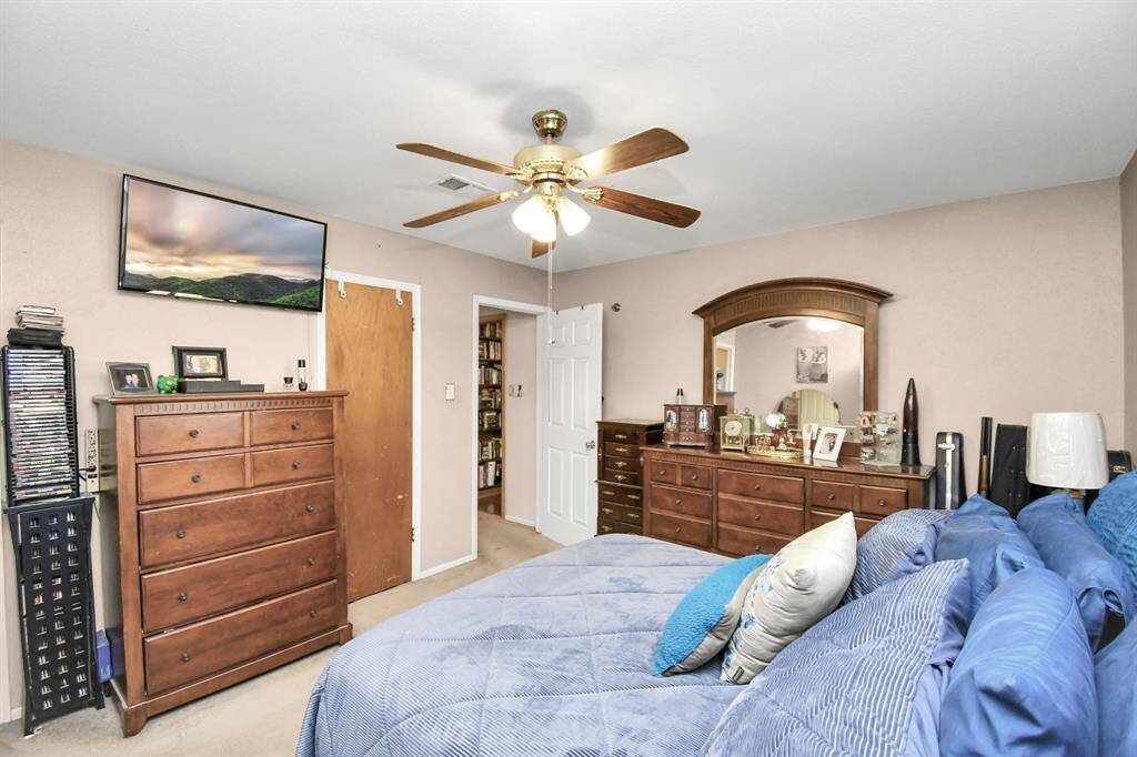 Another view of the primary bedroom.