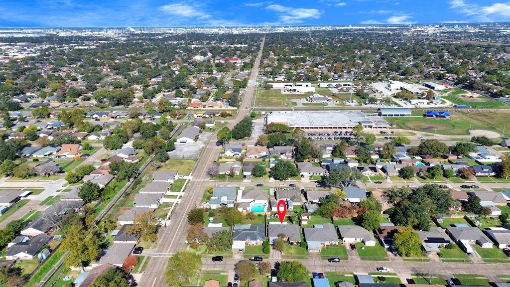 Aerial view of the neighborhood.