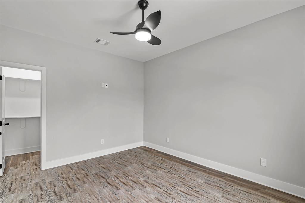Third bedroom-did you notice no carpet through out the house