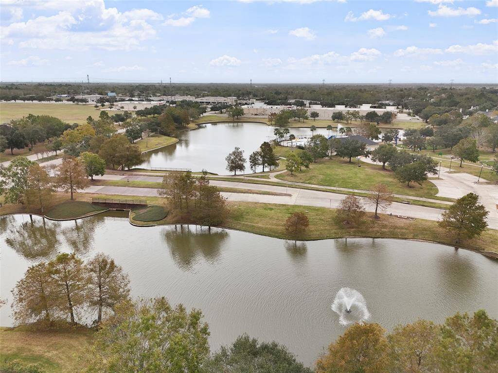 Walking trails offer access to wide open green spaces and community lakes