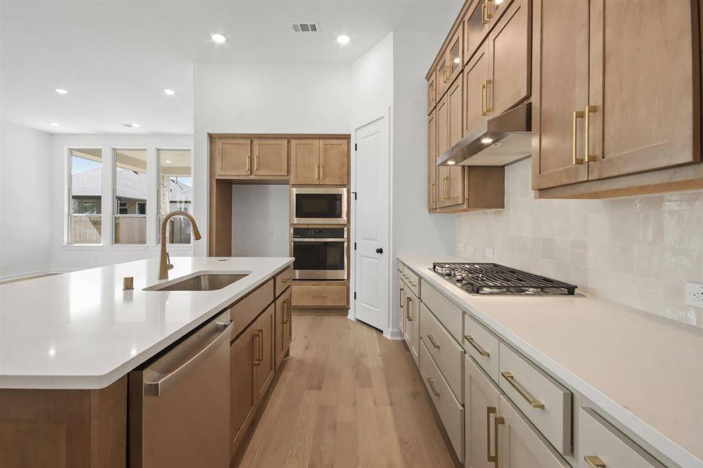 1031WindyCreekPathKINSR005