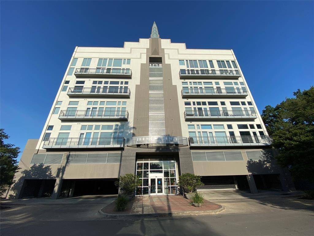 Front of Building off Yupon Street