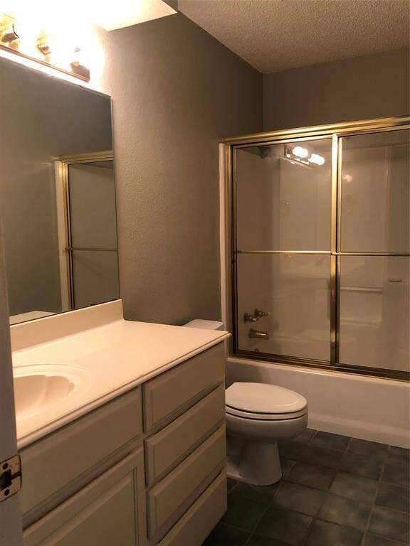 2nd Bathroom