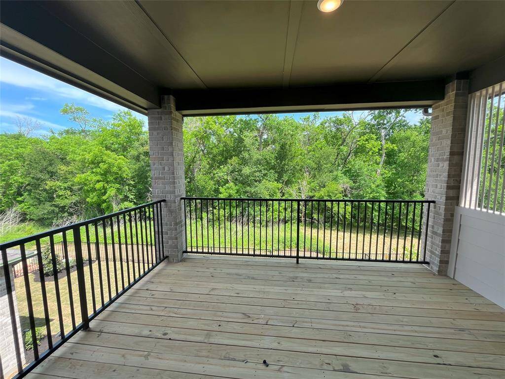 beautiful back yard balcony!