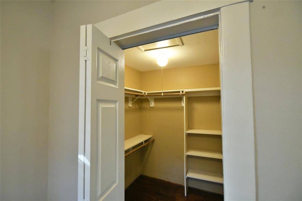 Walk in Closet