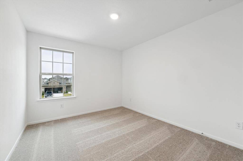 Secondary Bedroom.
