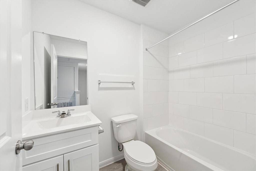 Secondary Bath.