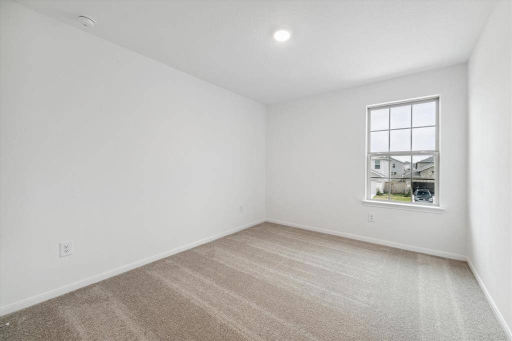 Secondary Bedroom.