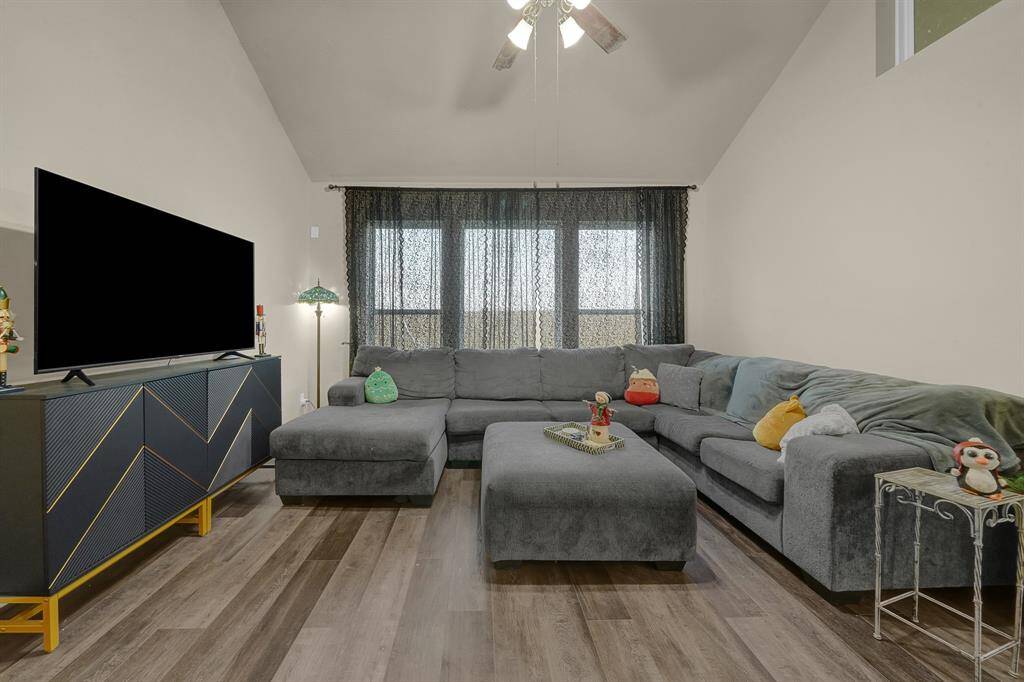 Second view of living area.