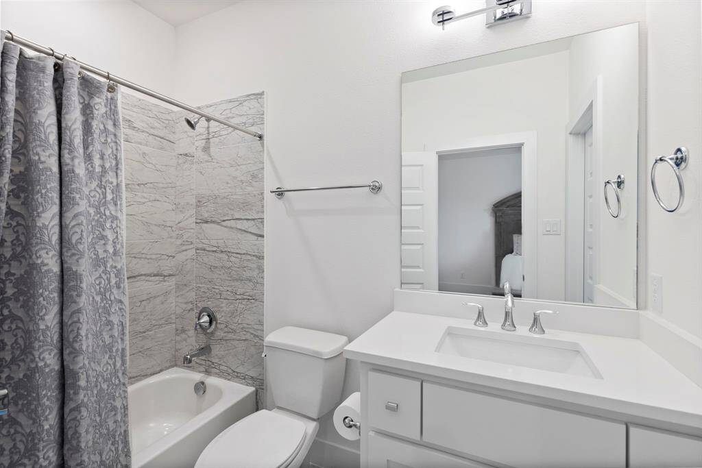 Secondary second story  ensuite.