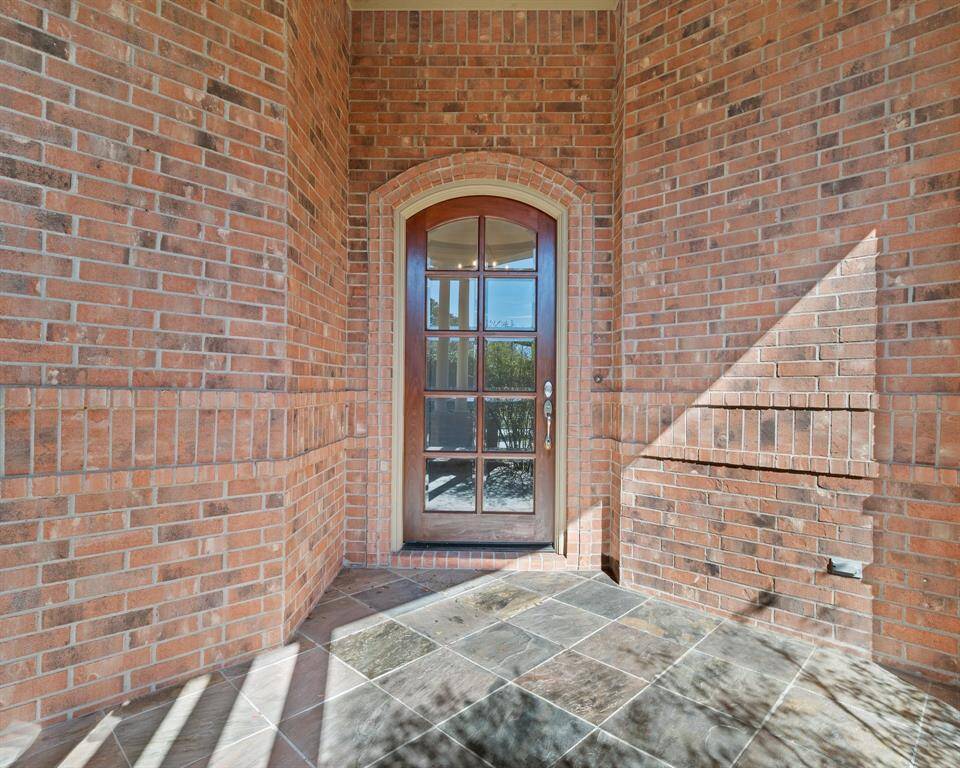 Attractive Entrance