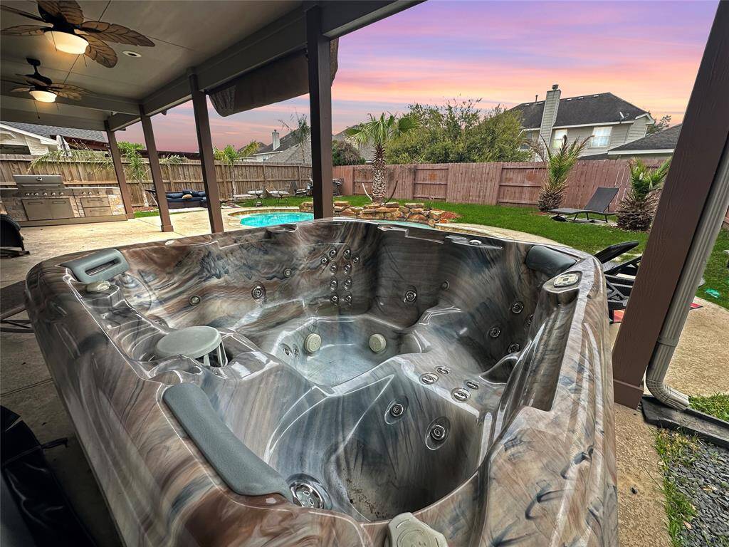 Oversized 6 person hot tub is included. Perfect way to relax after a long day. This is a high end multi jet system with reclined seats and leg jets