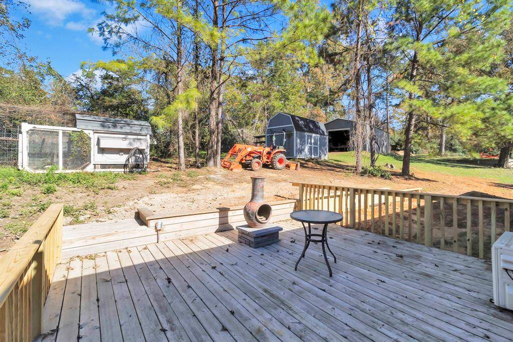 oversized back porch ideal for entertaining!