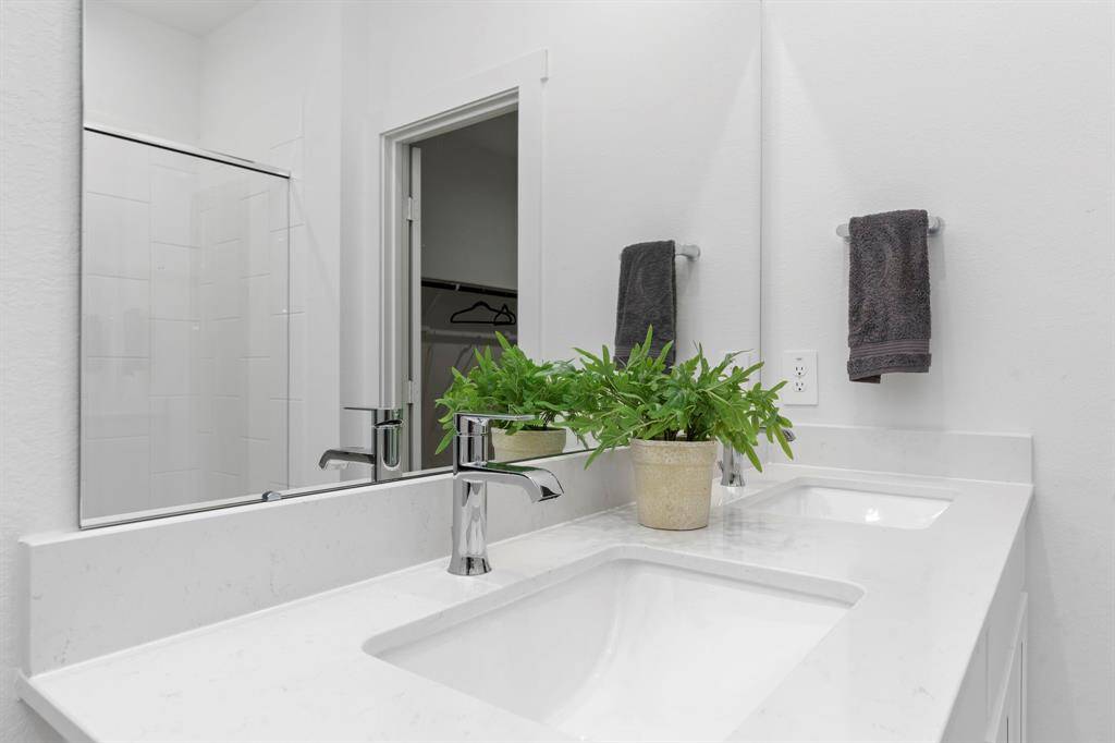 *Images and 3D tour are for illustration only and options may vary from home as built.