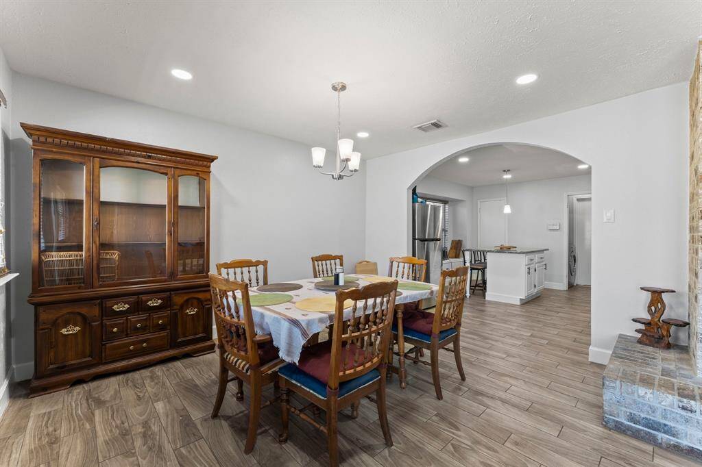 Easy access to the kitchen area from the dining room.
