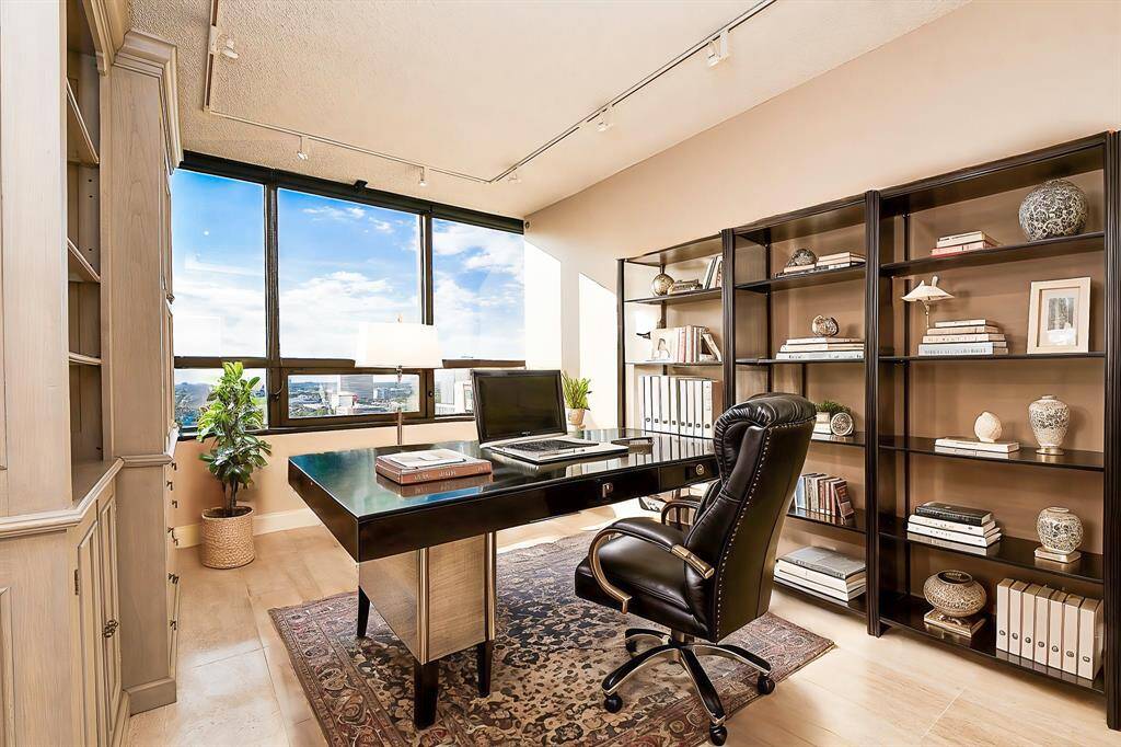 Bedroom 2 or study/office