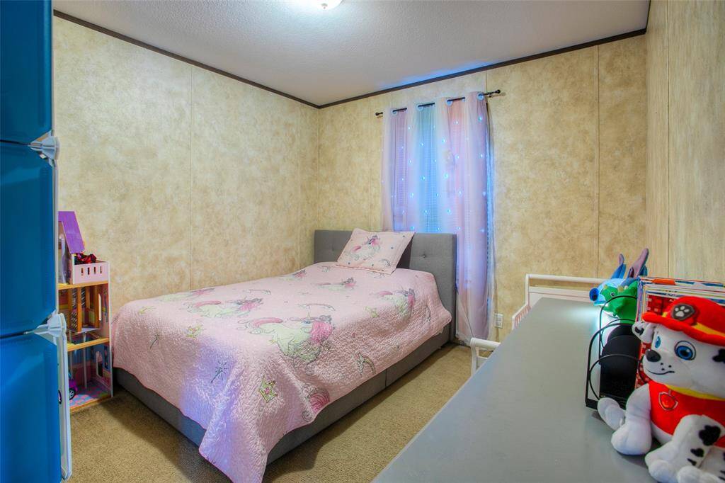 Guest bedroom #2.