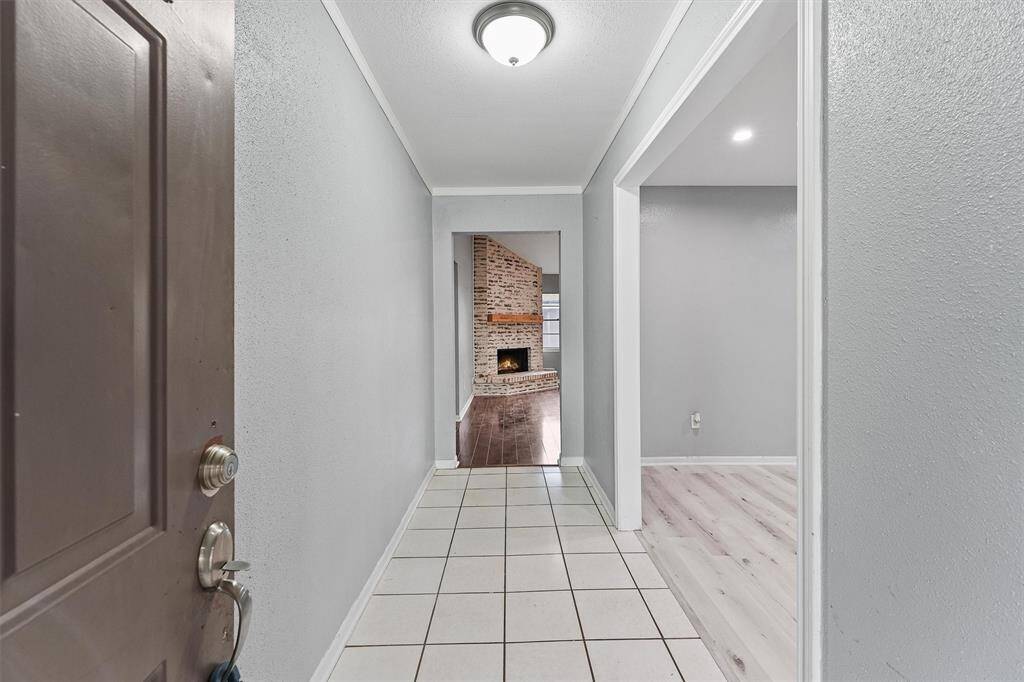 ENTRYWAY INTO THE HOME.