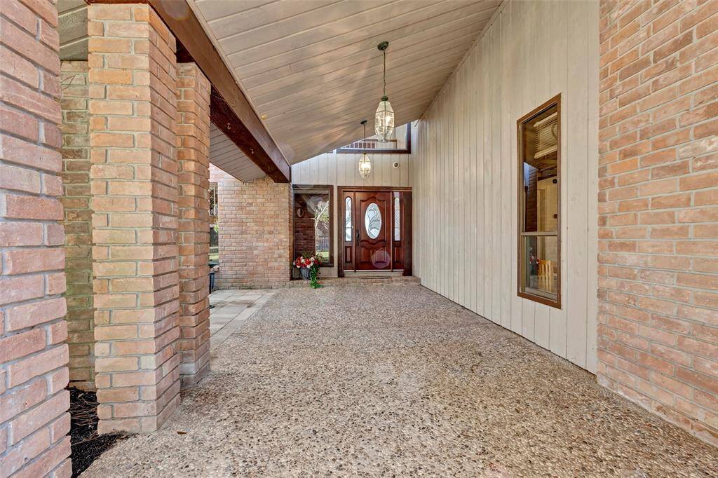 Here is the Great outside entry.