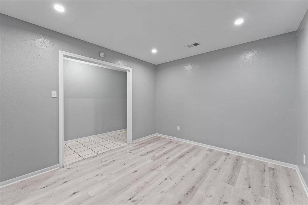 OFFICE/FLEX ROOM.