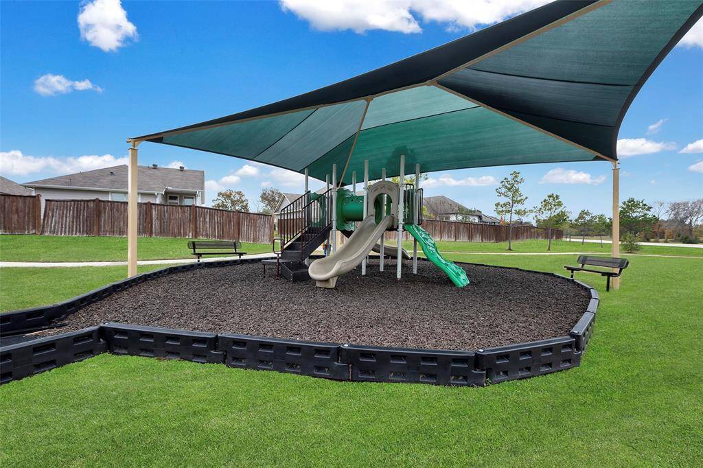 close to Walking path and children's play park
