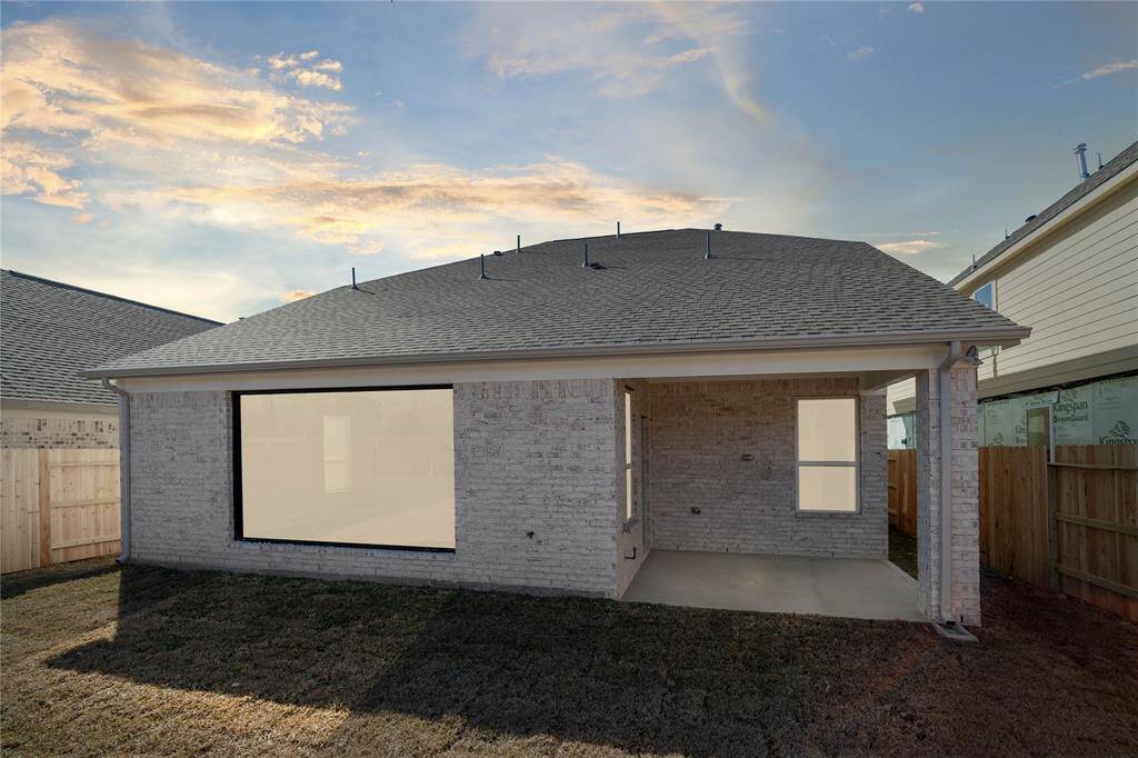 Come and see this spacious backyard and its beautiful covered patio. There is plenty of room for the kids to play and adults to relax! Perfect for your outdoor living space, patio furniture, bbq pit, and so much more. The possibilities are endless!