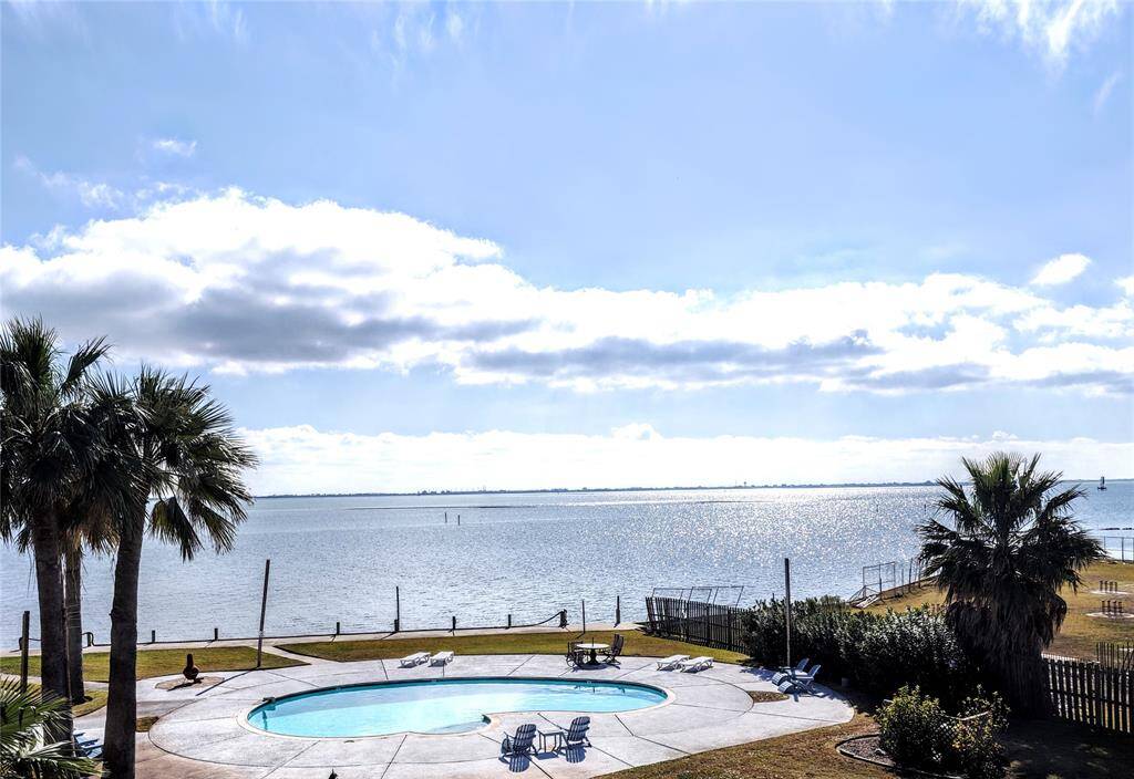 View of pool but not this unit
