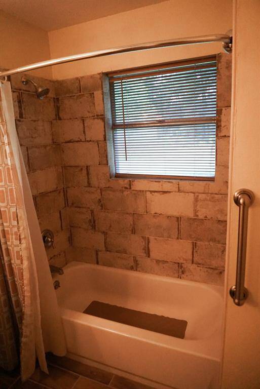 Tub and shower Combo