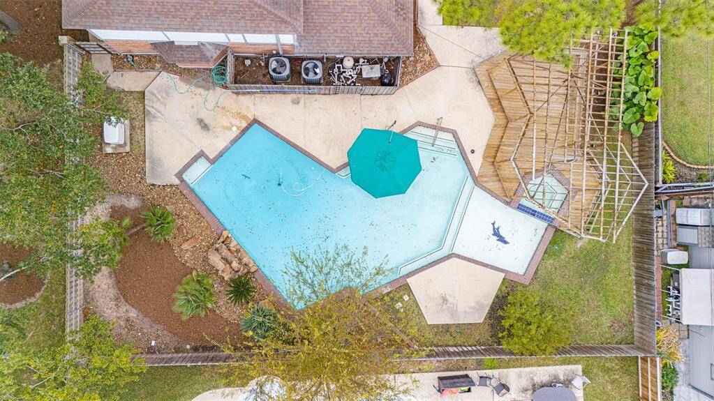 Pool aerial