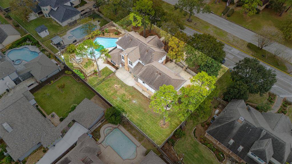 Highlighted aerial