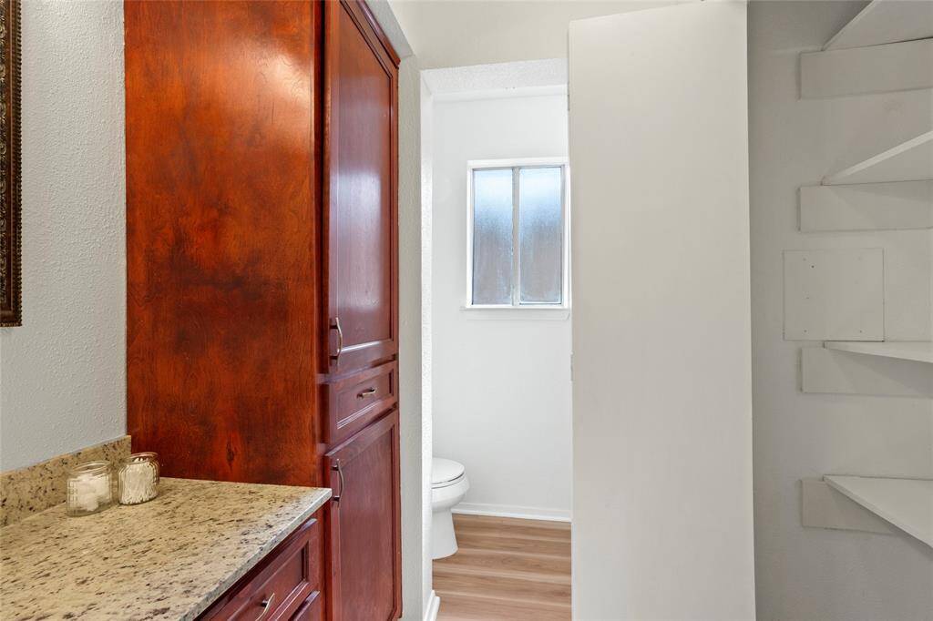 Another view with the linen closet on the right. (Shower is hidden on the right side.)
