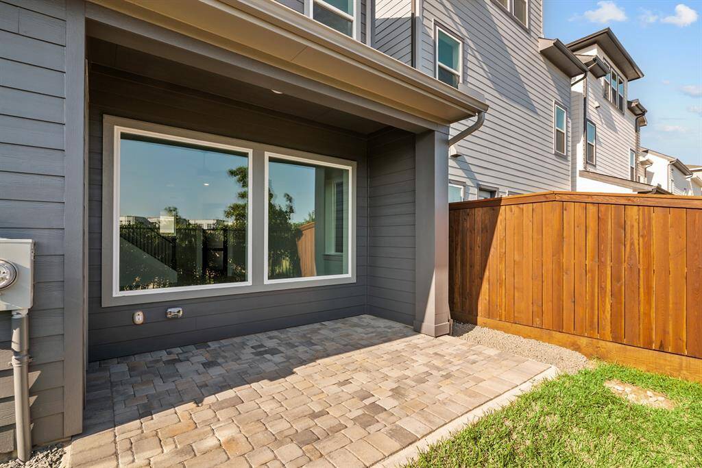 Welcome to The Bermuda by David Weekley Homes. Move-In-Ready Now!