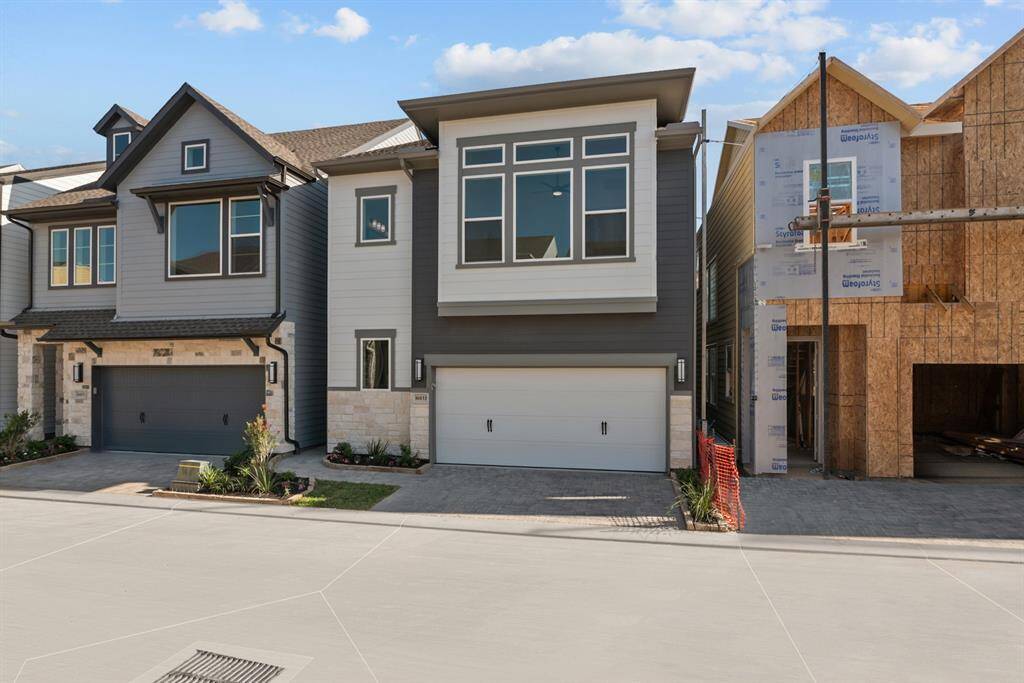 Welcome to The Bermuda by David Weekley Homes. Move-In-Ready Now!