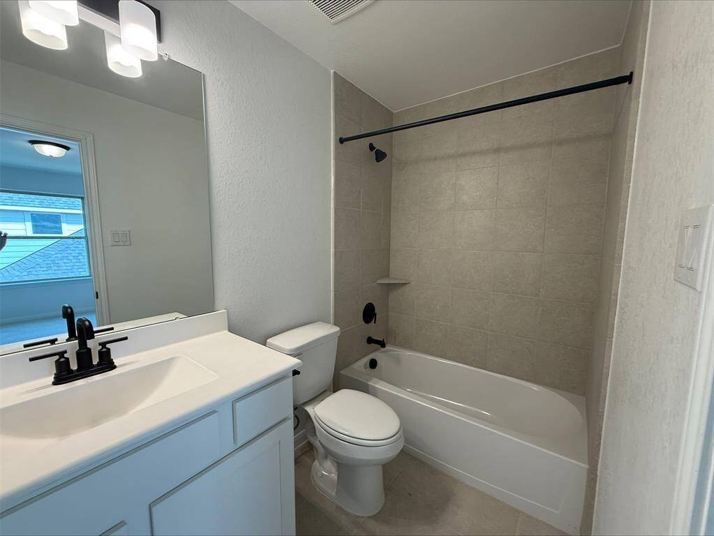 Bedroom 2 bath