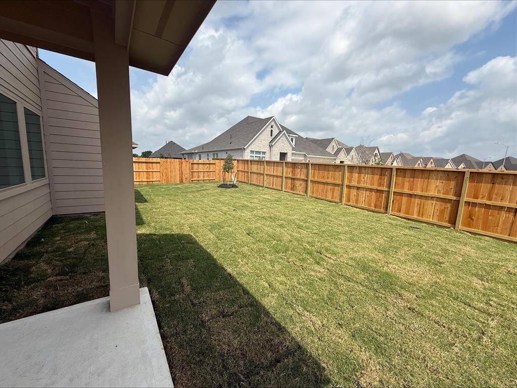Spacious backyard